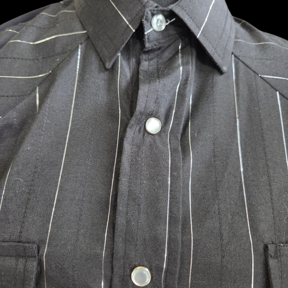 Roper Black Striped Casual Button Down Shirt Size Med - Picture 3 of 6